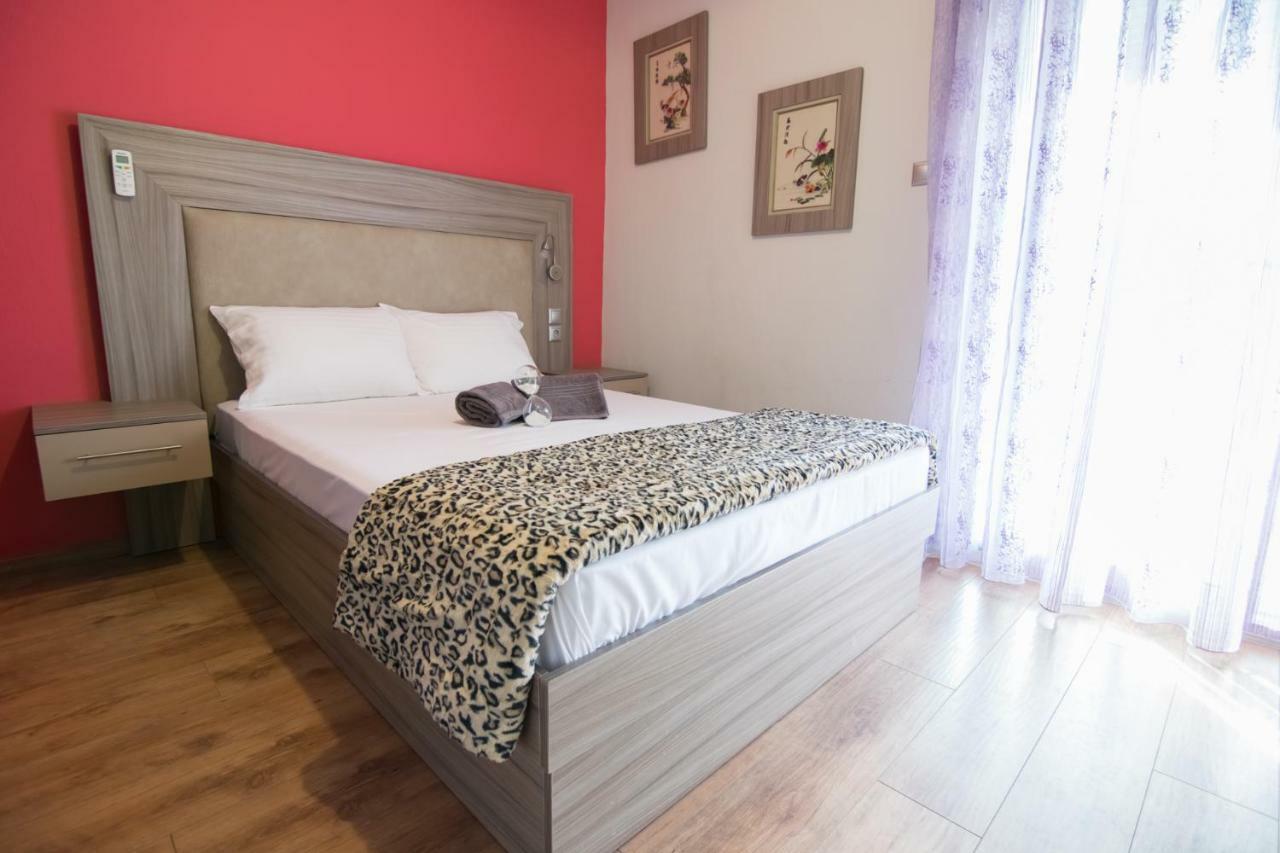 Avra Comfort Rooms - Family Nea Poteidaia Dış mekan fotoğraf